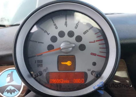 2009 Mini Cooper S Clubman z USA, uszkodzony, nr VIN WMWMM335X9TP72884